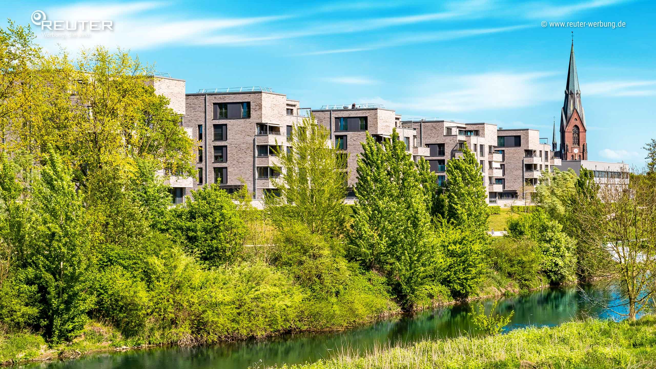 Foto: Architekturfotos (außen) von REUTER - Beispiel, Kunde: DACH KÜHN - Shooting vor Ort beim Kunden